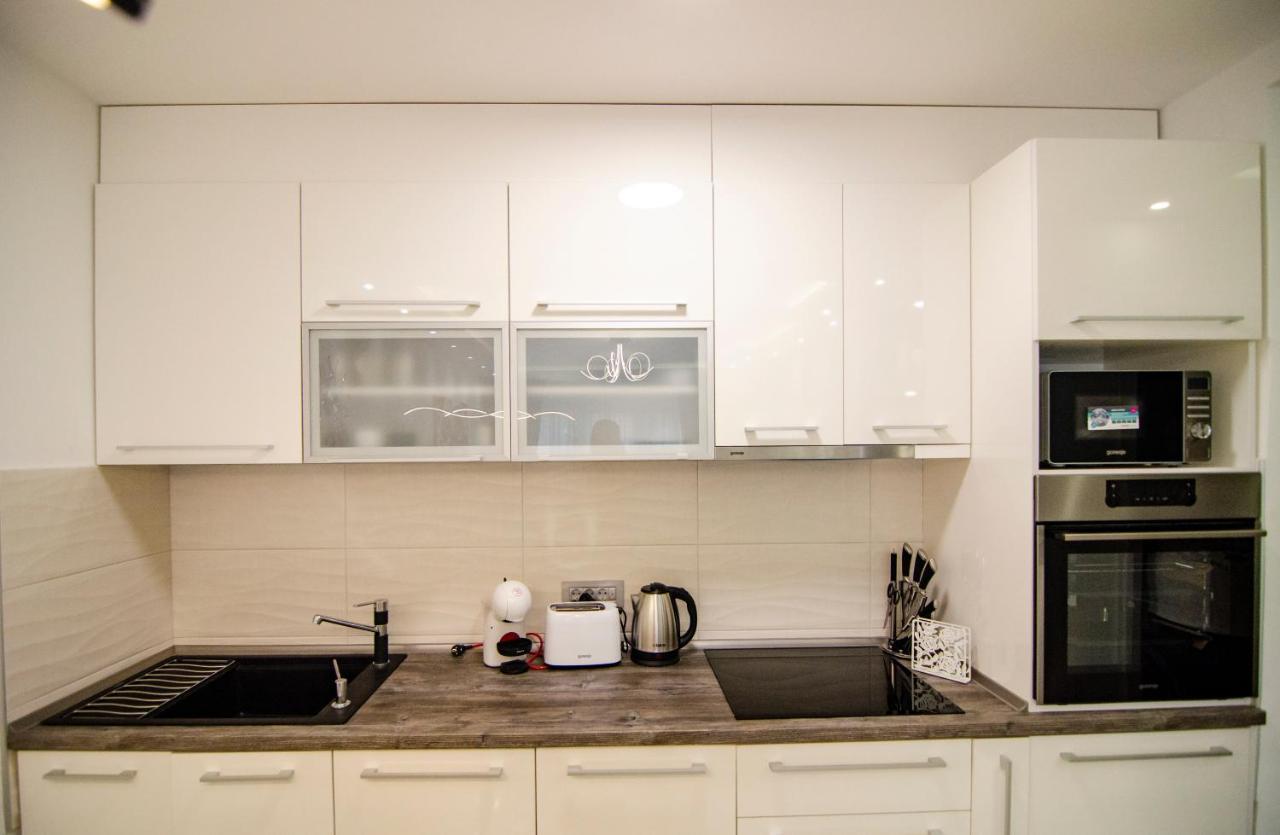 Apartman Mdb Lux ซูโบติกา ภายนอก รูปภาพ