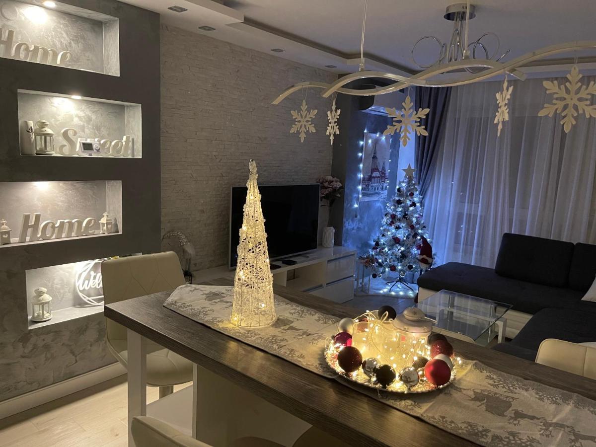 Apartman Mdb Lux ซูโบติกา ภายนอก รูปภาพ